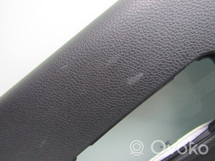 KIA Stonic Rivestimento del pannello della portiera posteriore 83301H8520