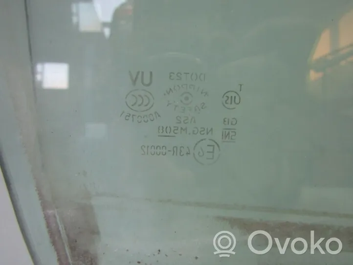 Infiniti Q50 Vetro del finestrino della portiera anteriore - quattro porte 
