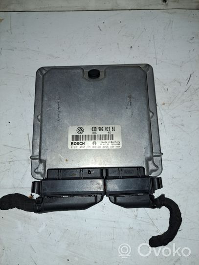 Volkswagen PASSAT B5 Engine control unit/module 