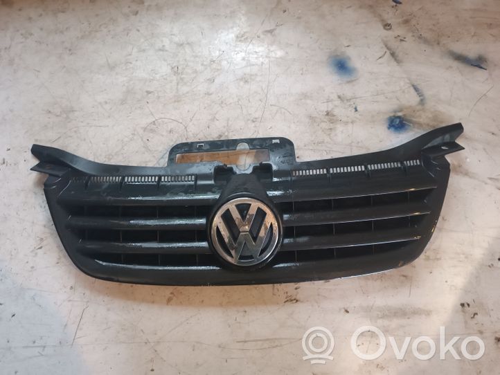 Volkswagen Touran I Etupuskurin ylempi jäähdytinsäleikkö 1T0853651A