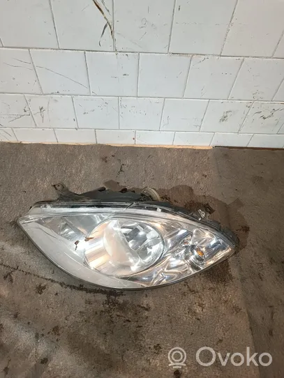 Mercedes-Benz A W169 Lampa przednia A1698200161