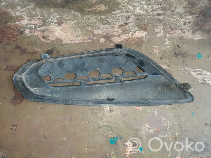 Volvo S60 Kratka dolna zderzaka przedniego 31294129