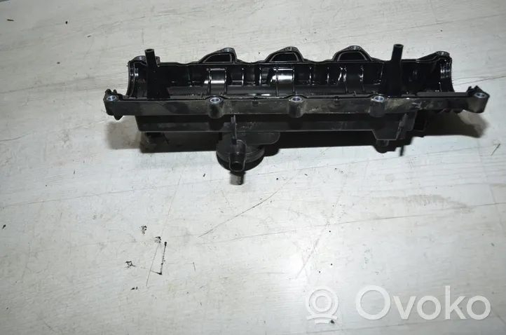 Mercedes-Benz A W176 Rocker cam cover 8200629199