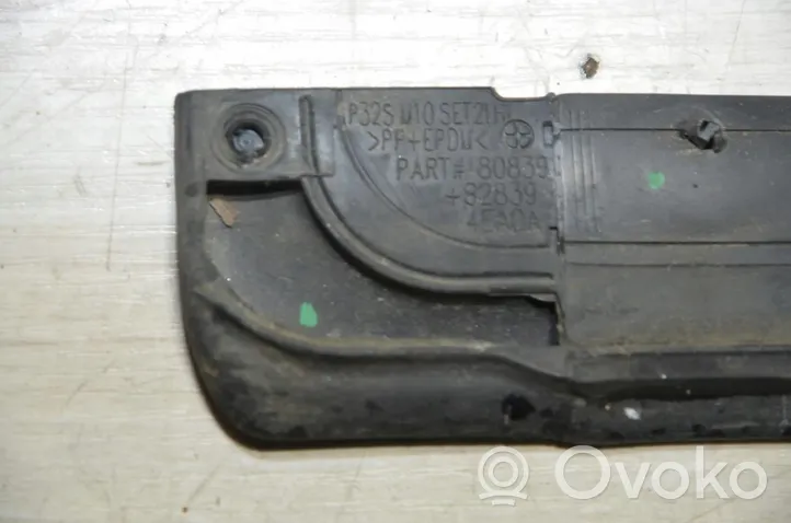 Renault Kadjar Takaoven lista (muoto) 828394EA