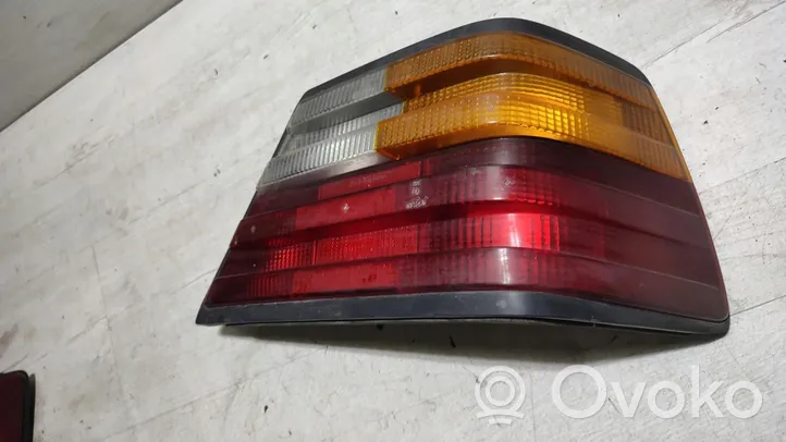 Mercedes-Benz E W124 Lampa tylna 