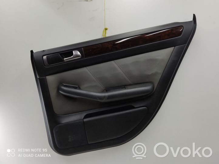 Audi A6 Allroad C5 Rivestimento del pannello della portiera posteriore 4B0863982