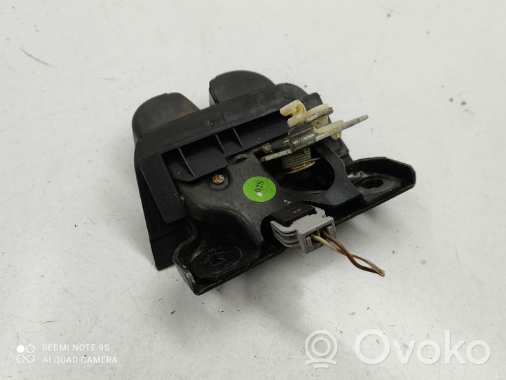 Audi A6 Allroad C5 Loading door lock 