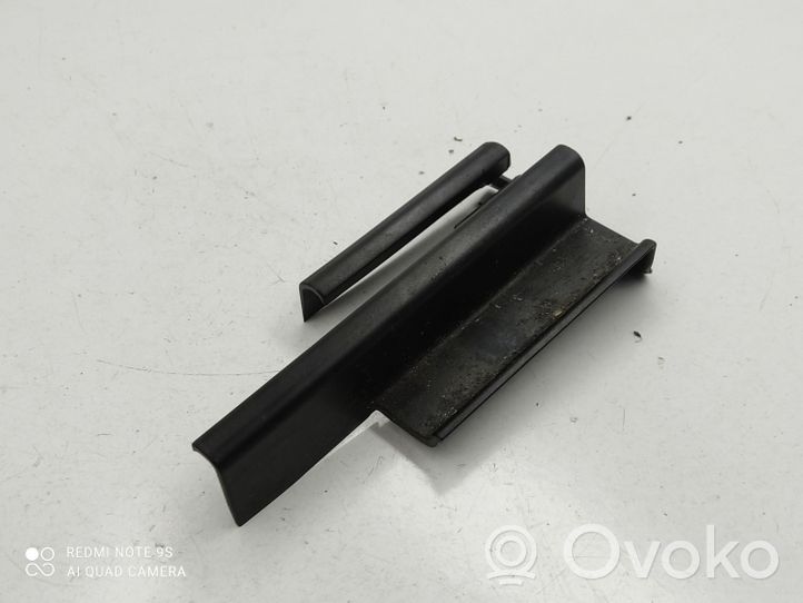 BMW 7 E65 E66 Rivestimento del binario sedile anteriore del conducente 7007696