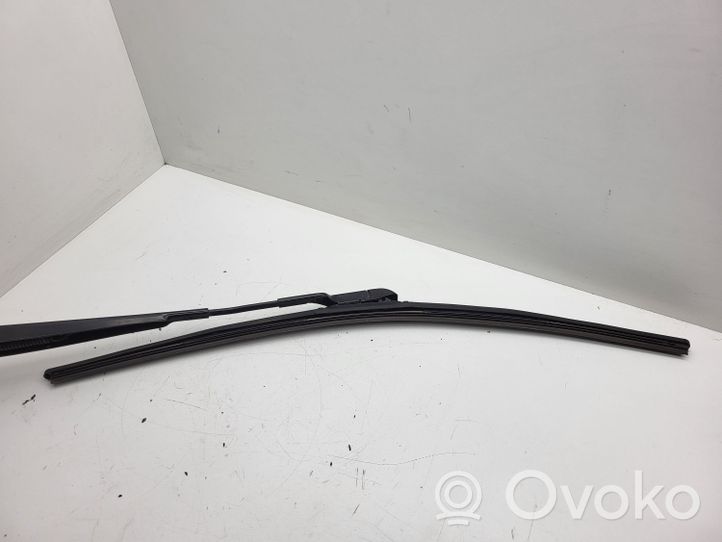 Volkswagen PASSAT B7 Windshield/front glass wiper blade 3C2955410C