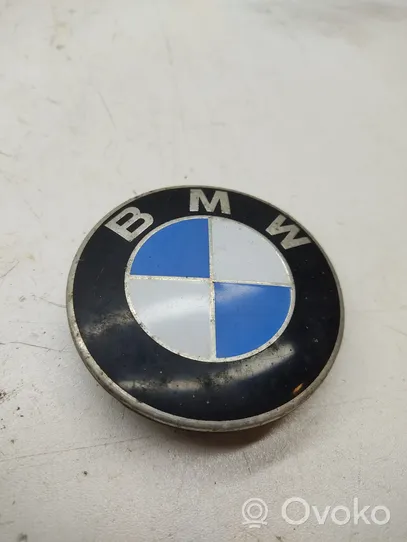 BMW 3 E90 E91 Gamyklinis rato centrinės skylės dangtelis (-iai) 