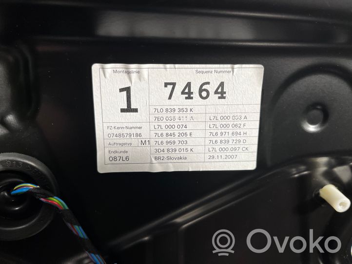 Volkswagen Touareg I Takaoven ikkunan nostin moottorilla 7L6839729B