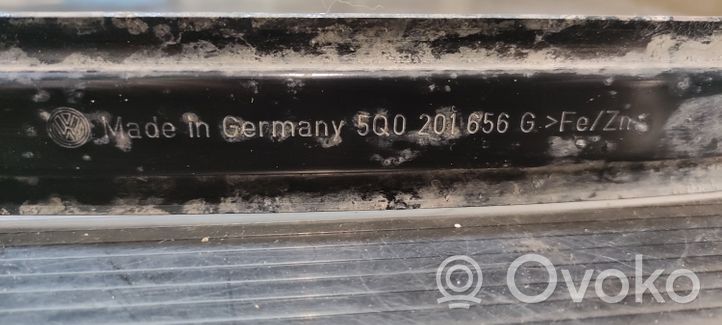 Volkswagen Golf VII Uchwyt / Mocowanie zbiornika paliwa 5Q0201656G