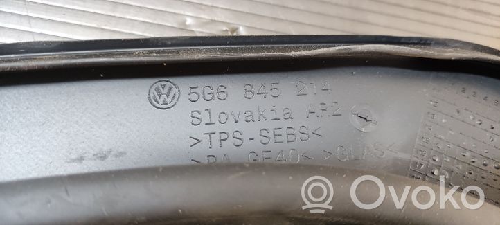 Volkswagen Golf VII Mažasis "A" galinių durų stiklas 5G6845214