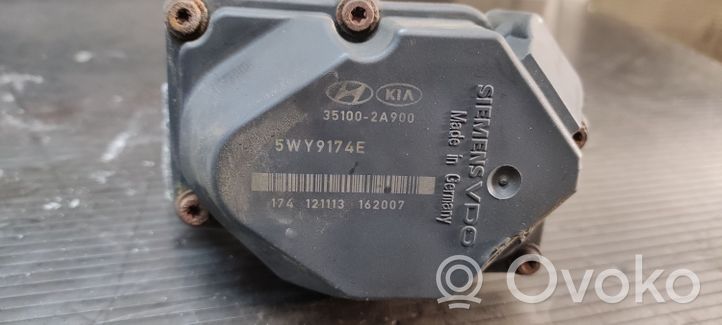 Hyundai i30 Throttle valve 351002A900