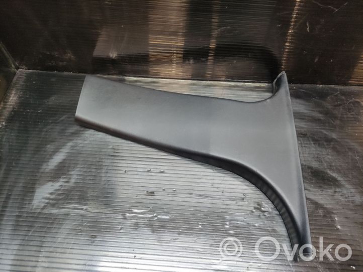 BMW X3 E83 Rivestimento montante (B) (fondo) 521070