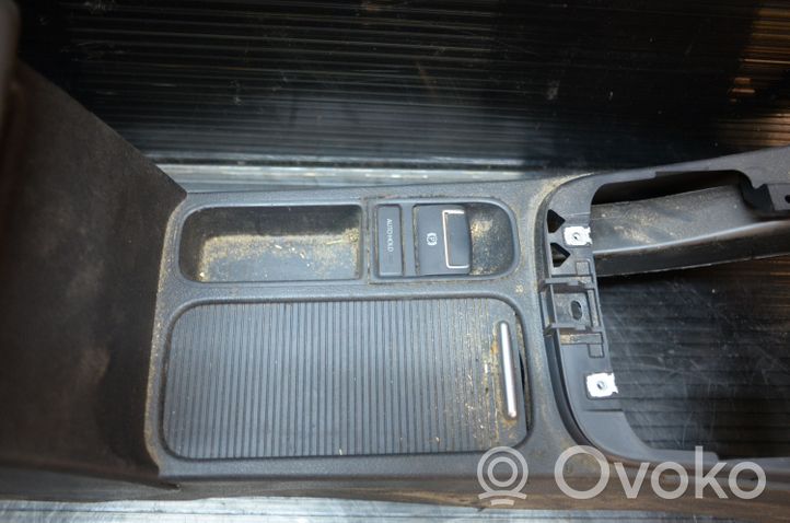 Volkswagen Tiguan Centrinė konsolė 5N0862535