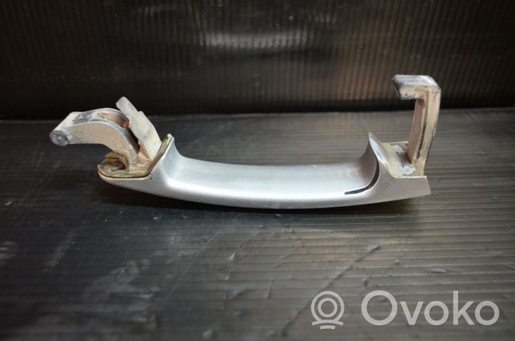 Volkswagen Tiguan Front door exterior handle 