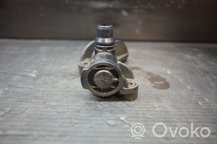 BMW X5 E70 Boîtier de thermostat / thermostat 101068