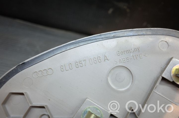 Audi A3 S3 8L Paneļa dekoratīvās apdares vairogs (sānu) 8L0857086A