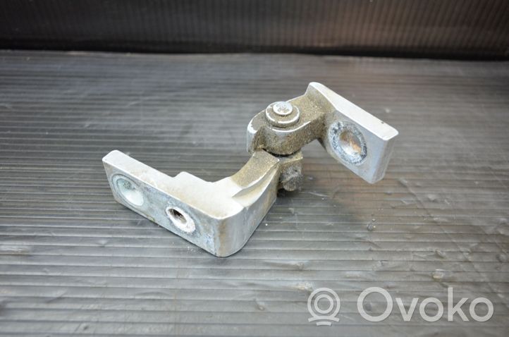 Audi A6 S6 C6 4F Cerniera superiore della portiera anteriore A046573