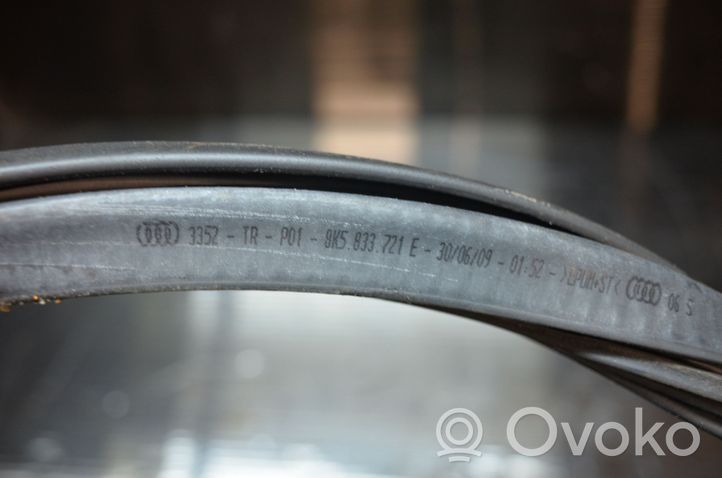 Audi A4 S4 B8 8K Rear door rubber seal (on body) 8K5833721