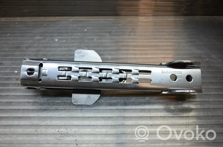 Audi Q7 4L Rail de réglage hauteur de ceinture de sécurité 8E0857833F