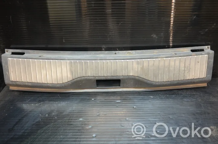 Opel Zafira B Trunk/boot sill cover protection 322225228