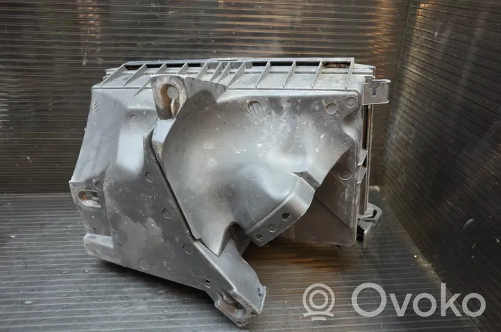 Volvo S80 Oro filtro dėžė 8624782