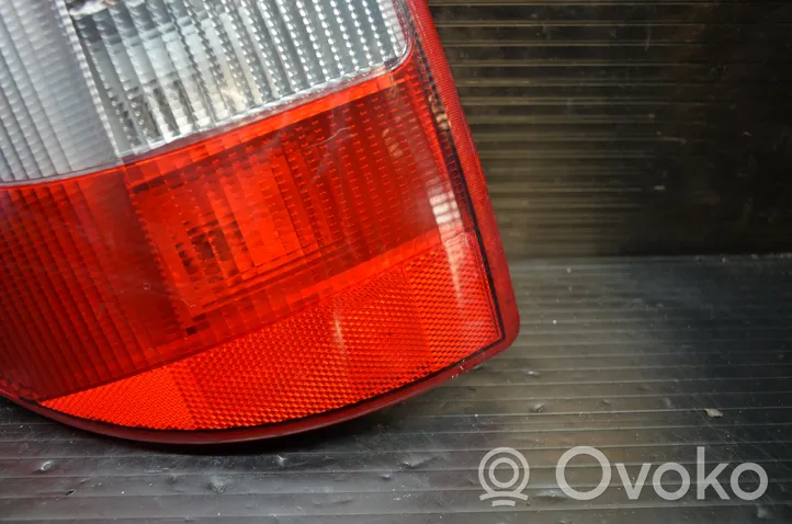 Chrysler Voyager Feux arrière / postérieurs 