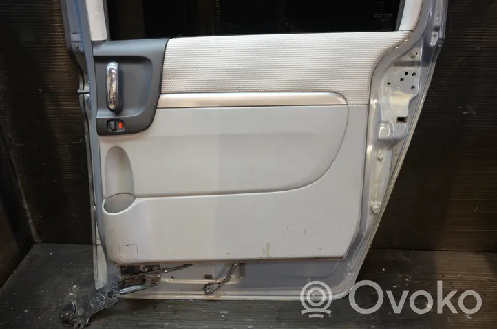 KIA Carnival Rear door 