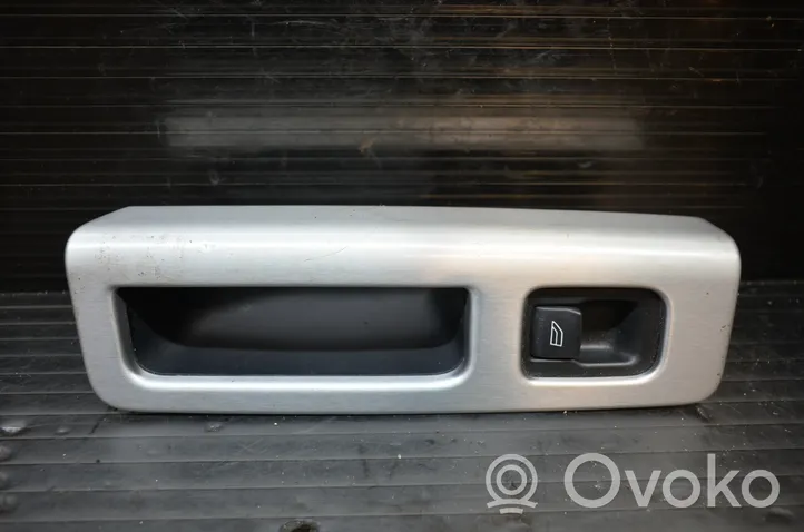 Volvo V50 Interruttore di controllo dell’alzacristalli elettrico 8679681