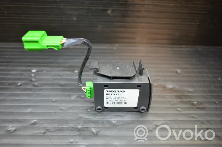 Volvo V50 Phone control unit/module 8673121