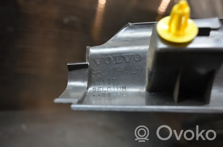 Volvo V50 Copertura del rivestimento del sottoporta anteriore 8641784