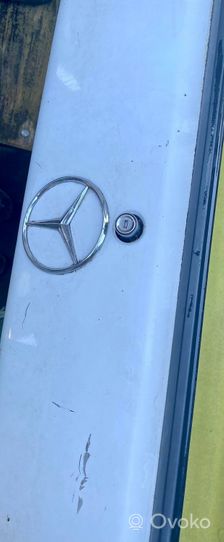 Mercedes-Benz 190 W201 Galinis dangtis (bagažinės) 