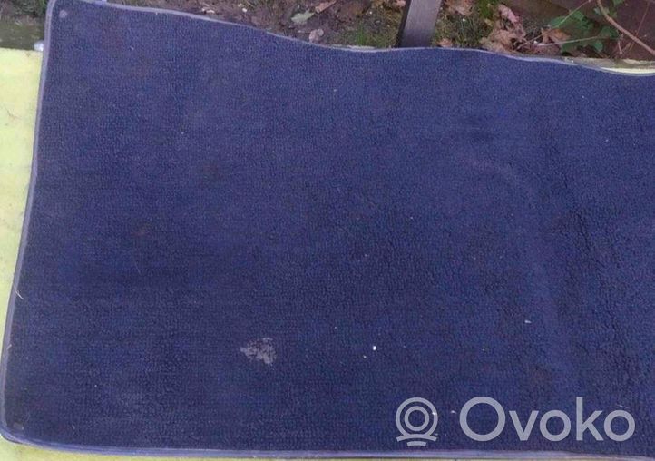 Mercedes-Benz 200 300 W123 Tapis de sol avant 