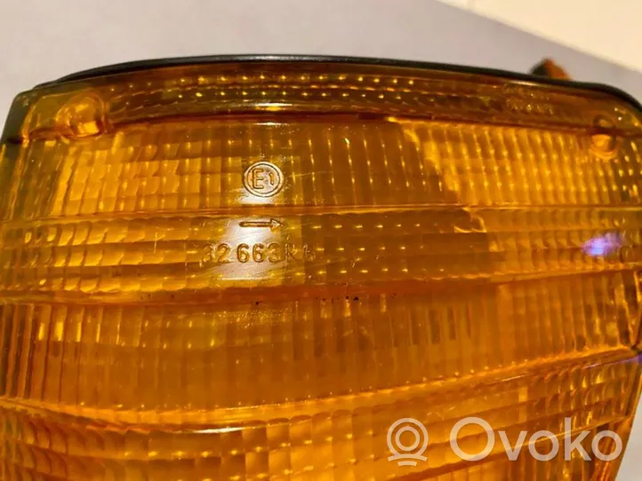 Mercedes-Benz S W116 Front indicator light 1305233002