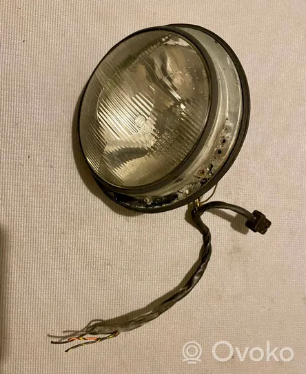 Mercedes-Benz 190 230 W110 W111 Lampa przednia 