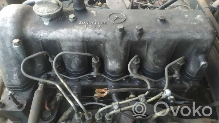 Mercedes-Benz 190 230 W110 W111 Moteur 921.918