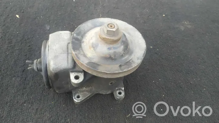 Mercedes-Benz W123 Pompe de direction assistée 7572900424