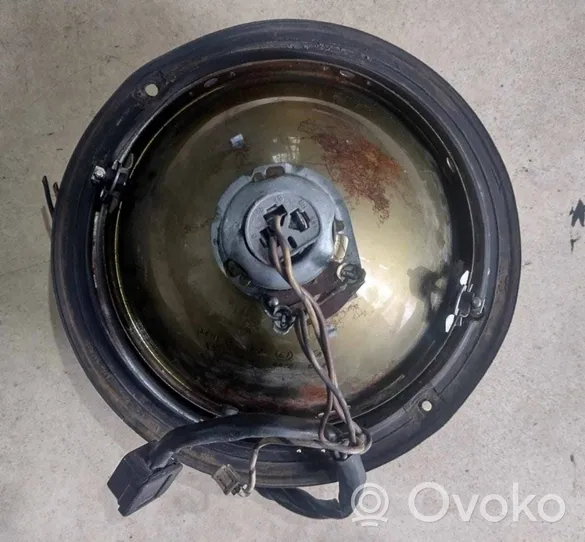 Mercedes-Benz 190 230 W110 W111 Lampa przednia 