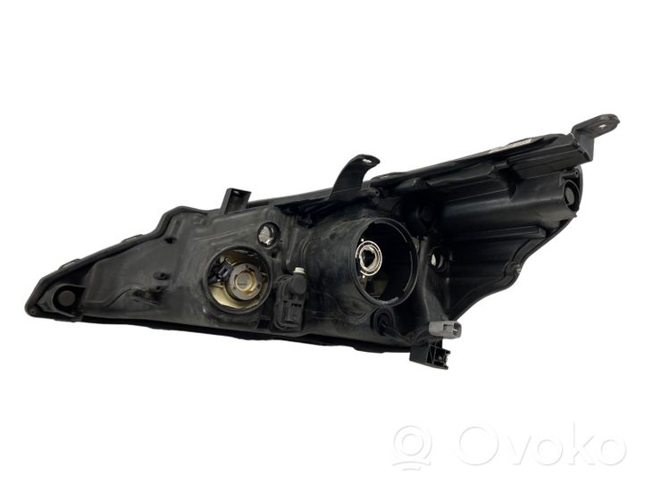 Toyota Verso Phare frontale 811300F161