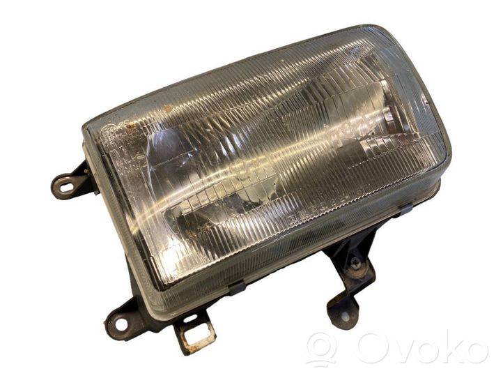 Toyota 4 Runner N180 Lampa przednia 8111035230