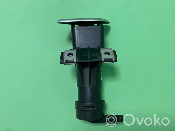 Toyota Corolla E120 E130 Support de buse de lave-phares 8520702020