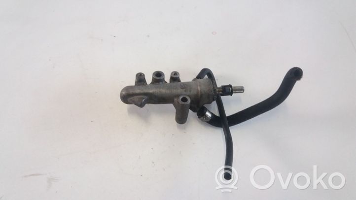 Opel Zafira B Fuel pressure regulator 55100200