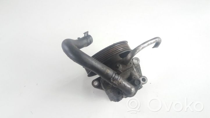 Ford Mondeo MK IV Ohjaustehostimen pumppu 6G913A696CD