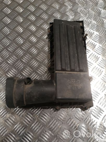 Volkswagen PASSAT B7 Oro filtro dėžės dangtelis 3C0129607BC