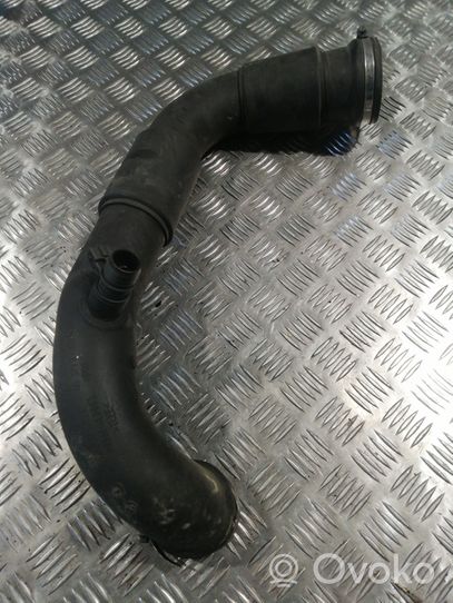 Volkswagen Crafter Tube d'admission de tuyau de refroidisseur intermédiaire 2E0129615B