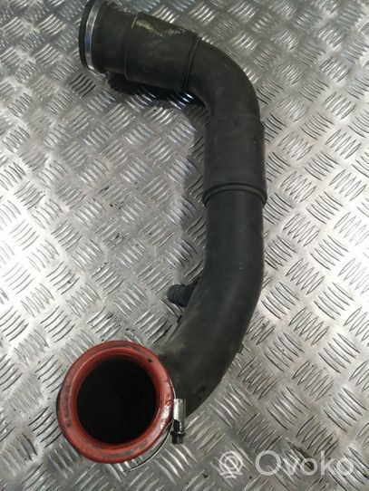 Volkswagen Crafter Tube d'admission de tuyau de refroidisseur intermédiaire 2E0129615B