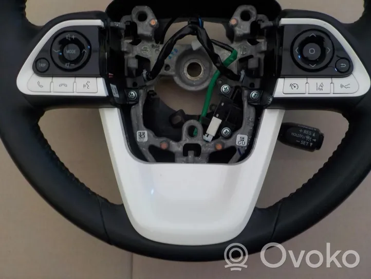 Toyota Prius (XW50) Steering wheel 