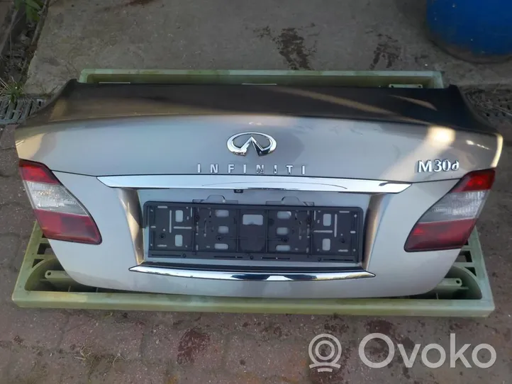 Infiniti M30 Tylna klapa bagażnika 51654